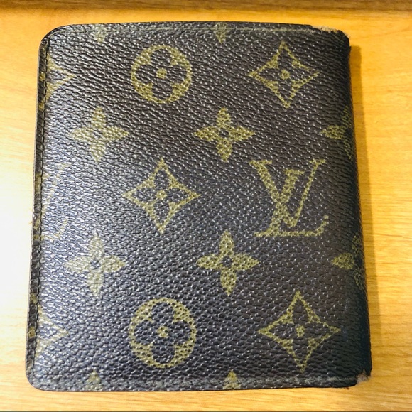 ⭐️⭐️Authentic Vintage Louis Vuitton Bi-Fold Wallet⭐️⭐️ - Picture 3 of 5